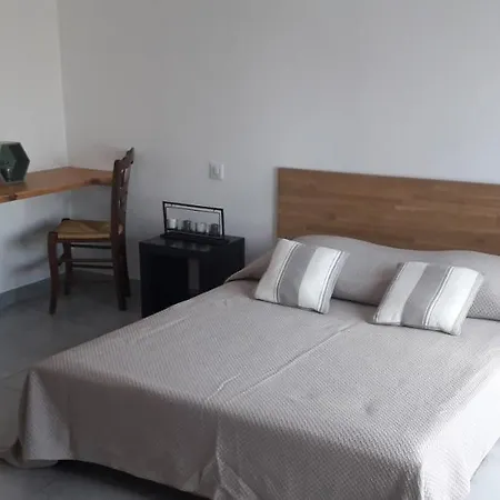 Guest house Independant Avec Parking Ferme Et Securise