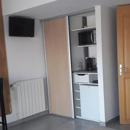 Guest house Independant Avec Parking Ferme Et Securise Ledenon