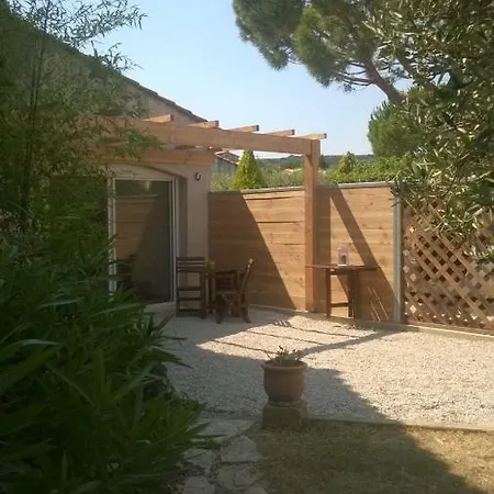 Indépendant Avec Parking Fermé Et Sécurisé